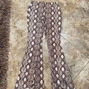 Snake skin stretch pants